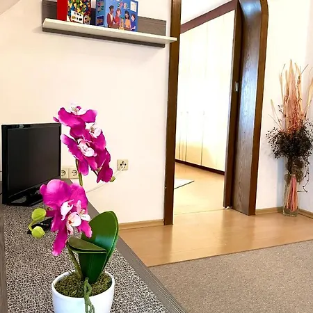 Nicetobe Apartment *